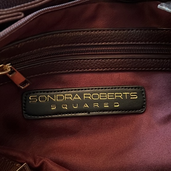 Sandra Robert’s Squared brown bag - Picture 4 of 5